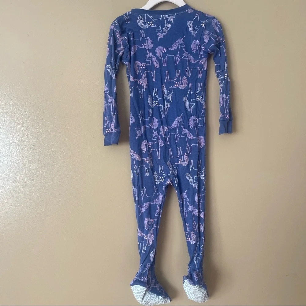 Carter’s Unicorn 2T One-Piece Pajamas